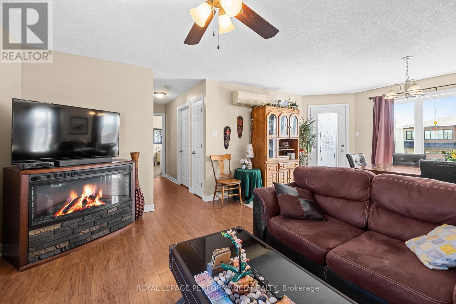 #6 46 CAMBRIDGE STREET - 8