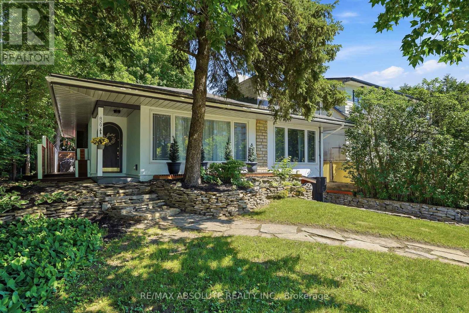829 MONTREAL ROAD - 1