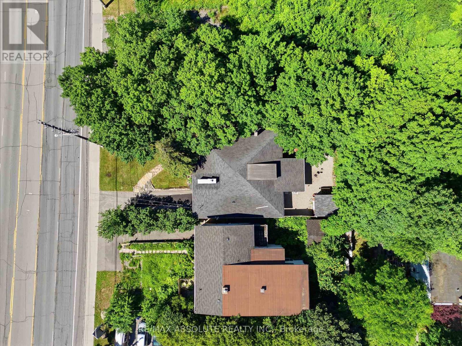 829 MONTREAL ROAD - 35