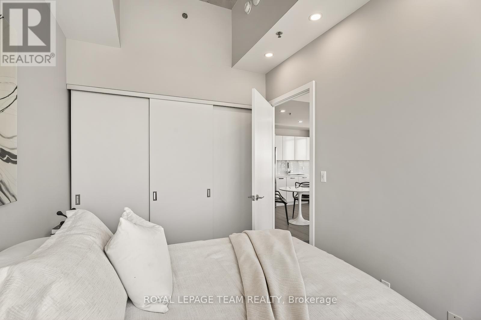 #1009 203 CATHERINE STREET - 20