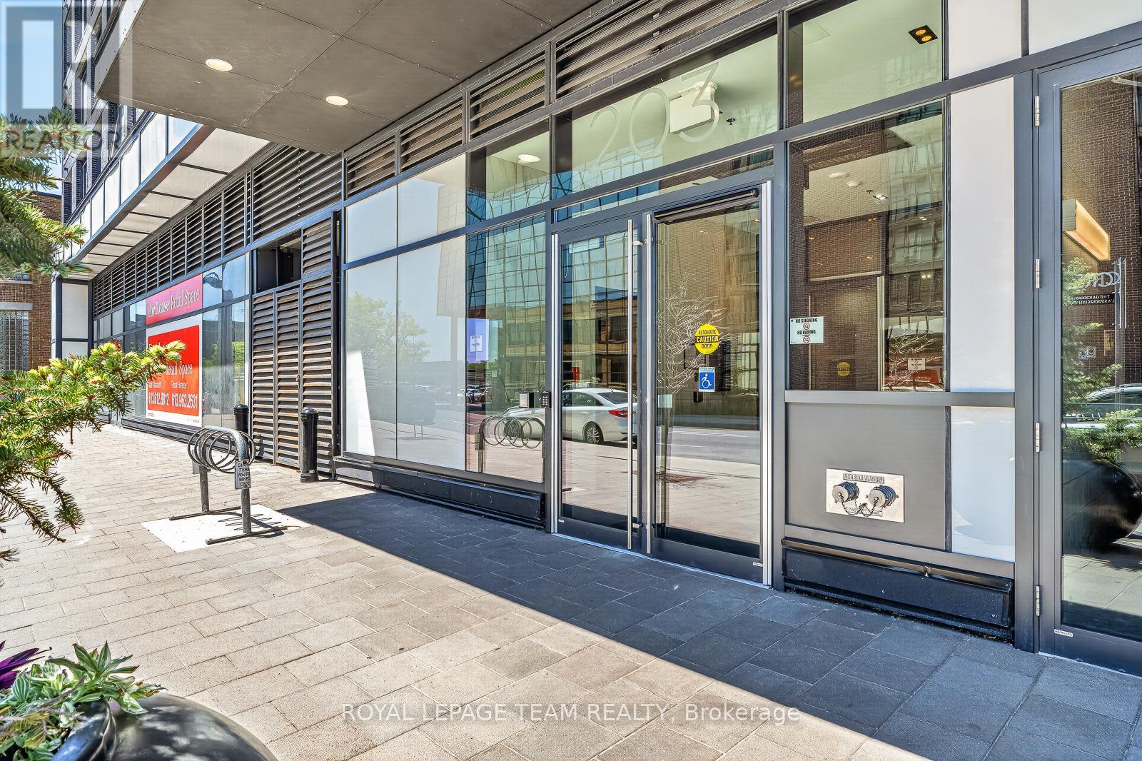 #1009 203 CATHERINE STREET - 34