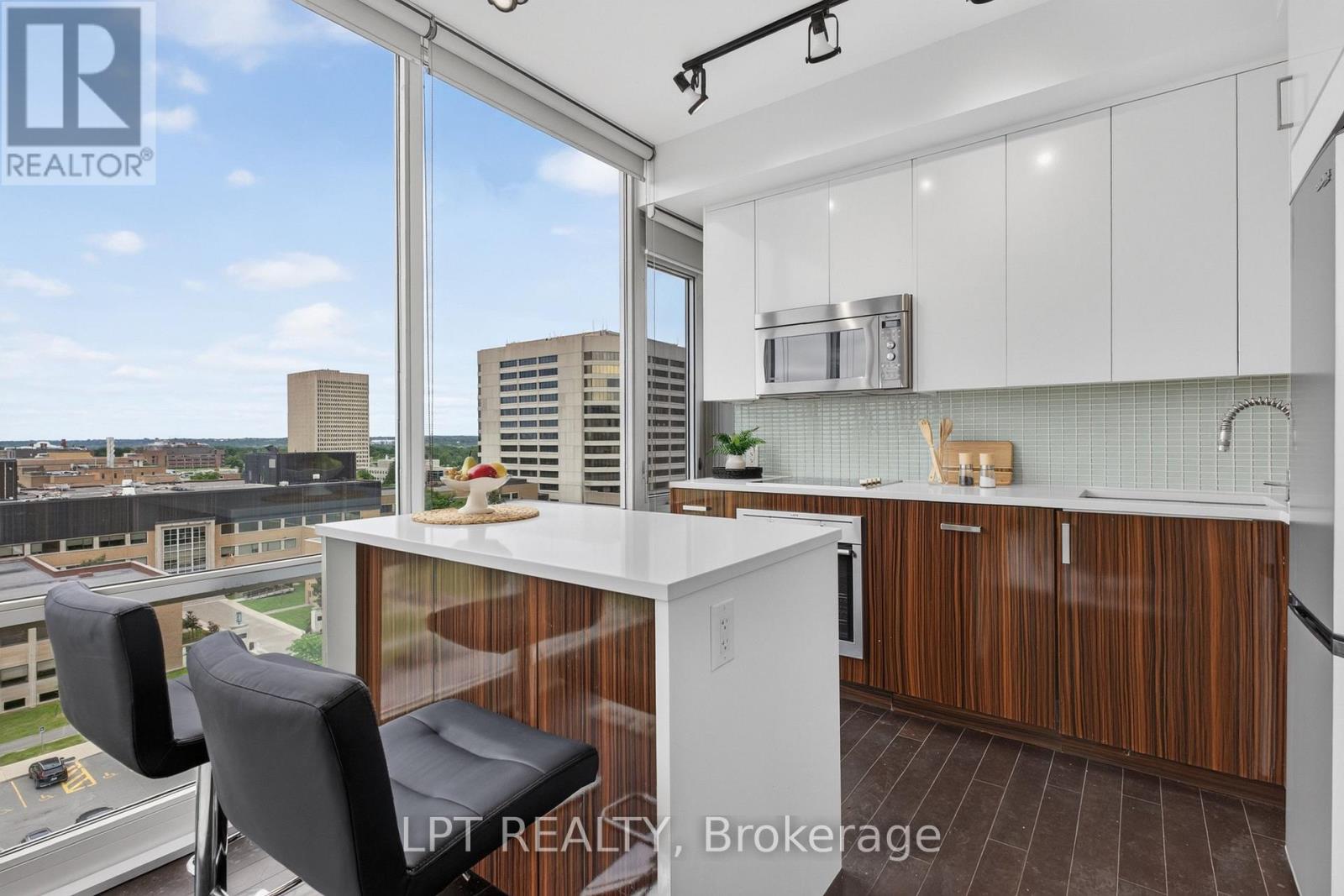 #1004 201 PARKDALE AVENUE - 11
