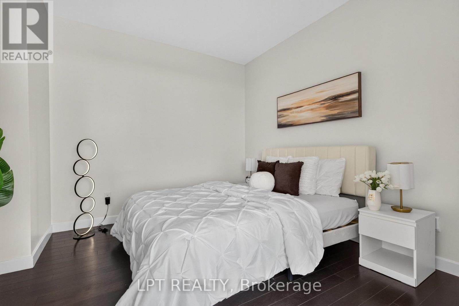 #1004 201 PARKDALE AVENUE - 16