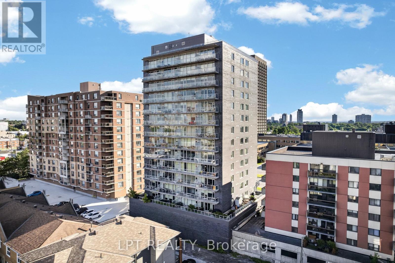#1004 201 PARKDALE AVENUE - 31