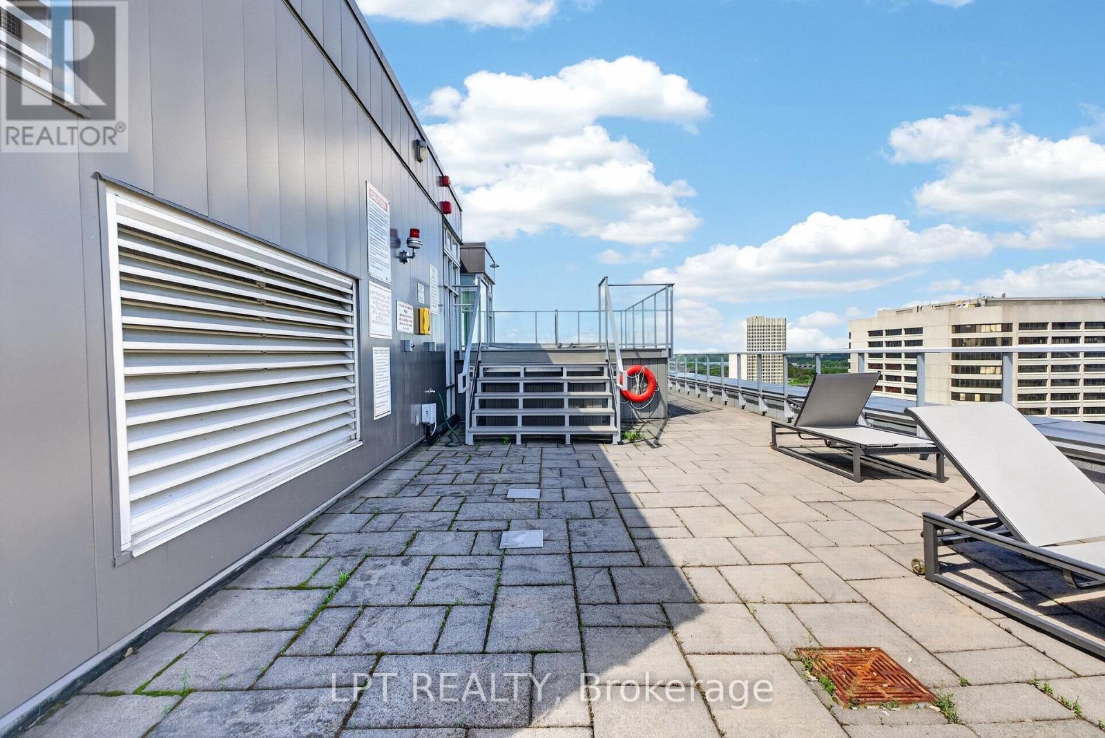 #1004 201 PARKDALE AVENUE - 42
