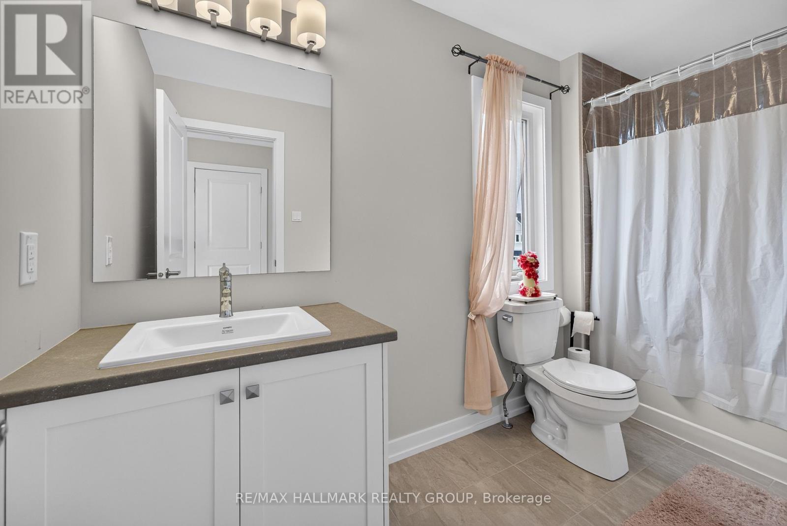 4 Bed, 4 Bath House for Sale in Ottawa – 627 ALOPEX ROW, Ottawa – MLS# X13489150 - Image 25