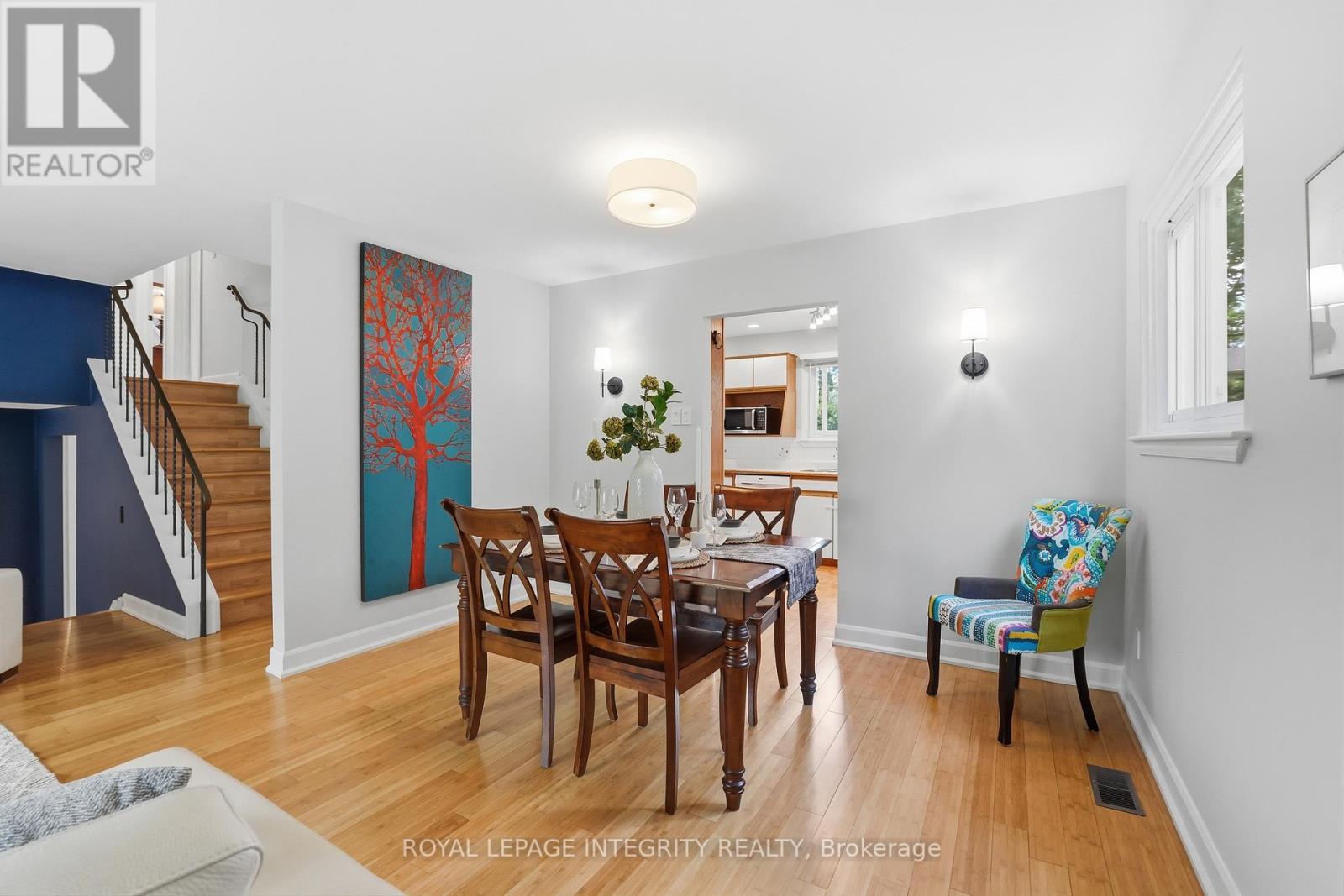 3 Bed, 2 Bath House for Sale in Ottawa – 6 WOODVIEW CRESCENT, Ottawa – MLS# X13489264 - Image 14