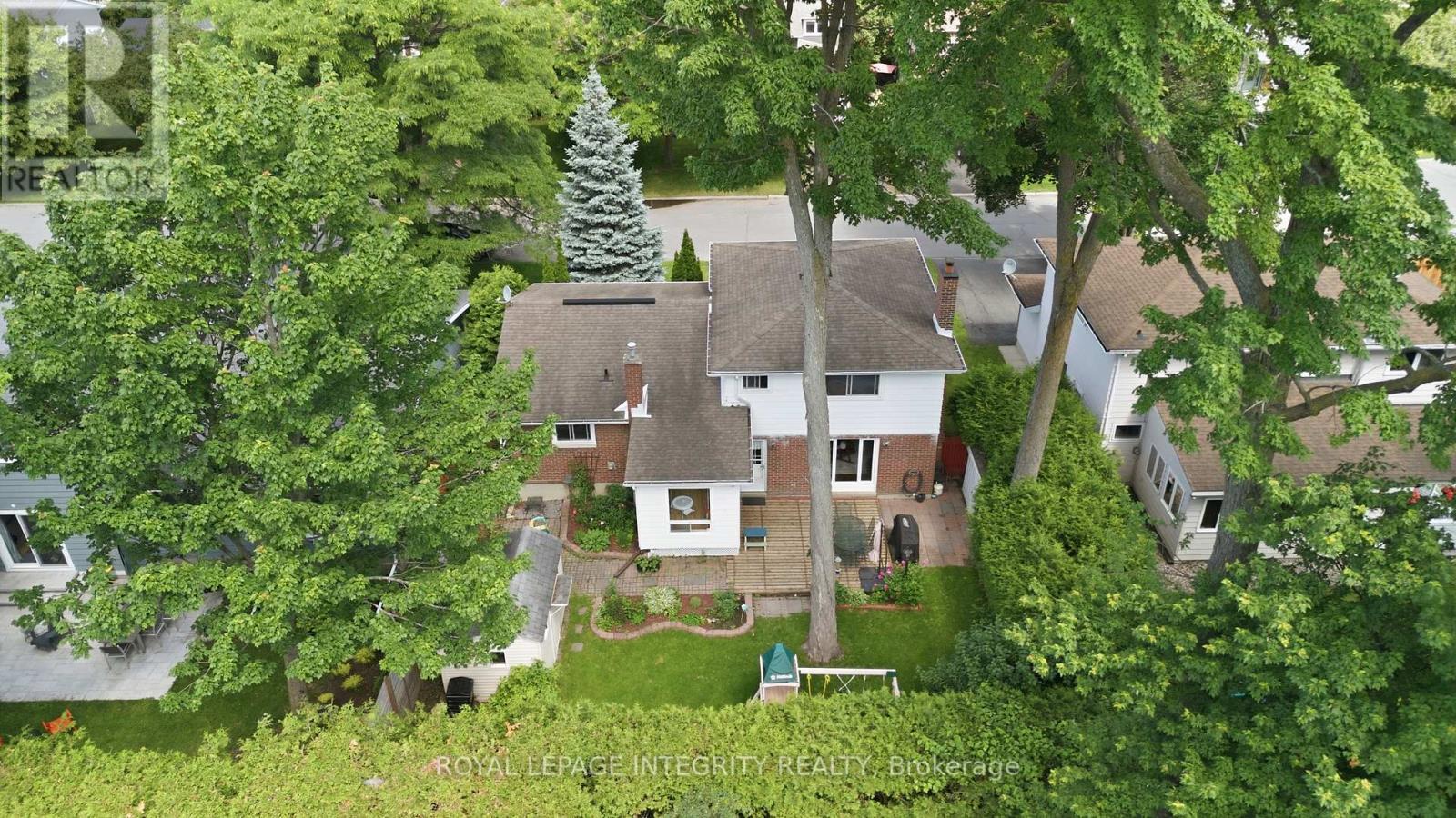 3 Bed, 2 Bath House for Sale in Ottawa – 6 WOODVIEW CRESCENT, Ottawa – MLS# X13489264 - Image 40