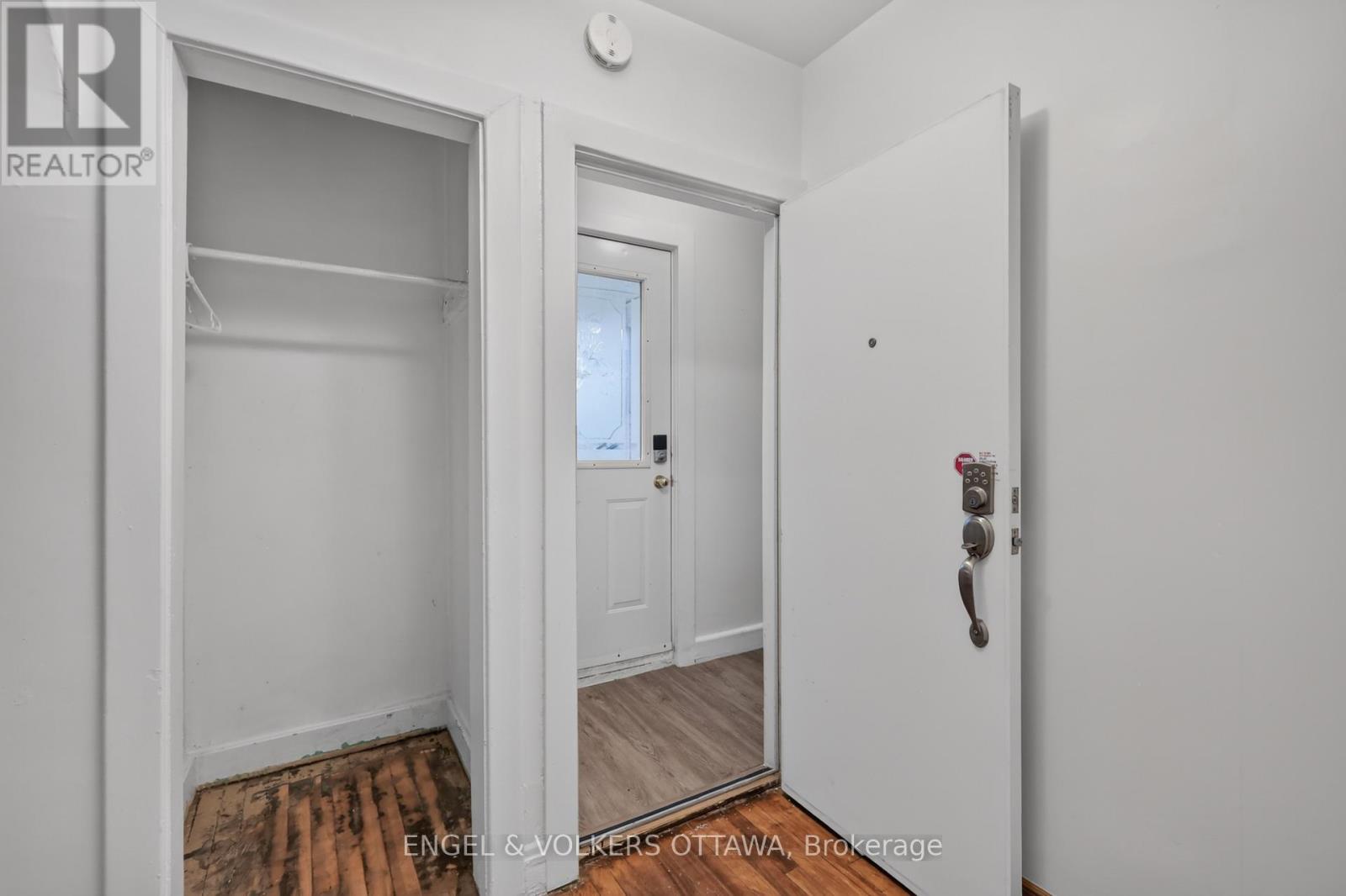 267 GRANVILLE STREET - 15