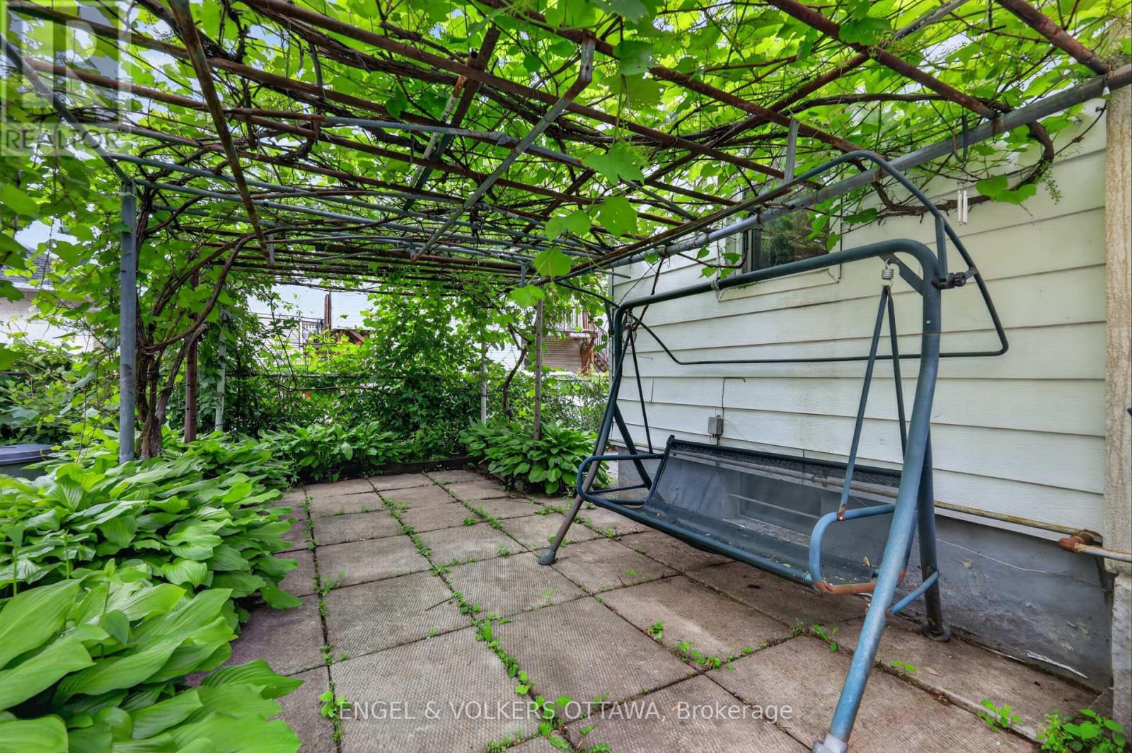 267 GRANVILLE STREET - 37