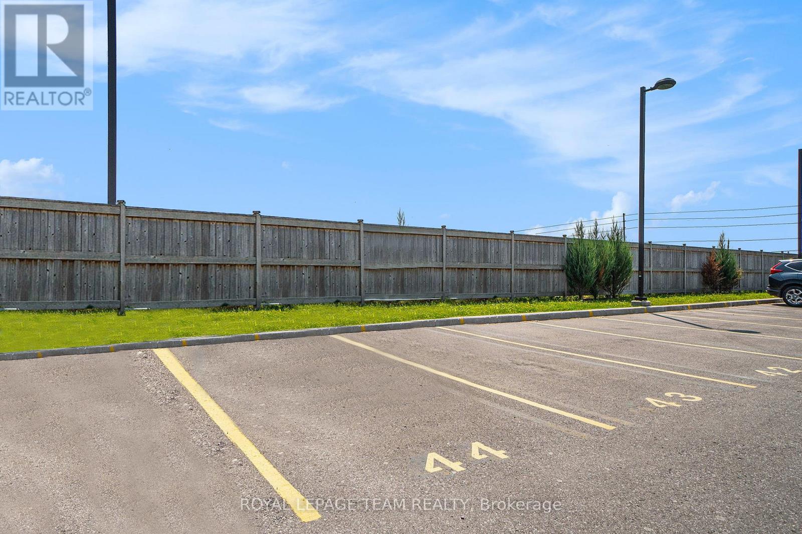 3 Bed, 2 Bath House for Rent in Ottawa – 112 WALLEYE PRIVATE, Ottawa – MLS# X13489354 - Image 14