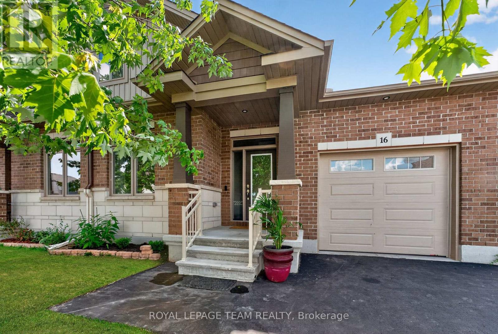 Bungalow, stone and brick exterior