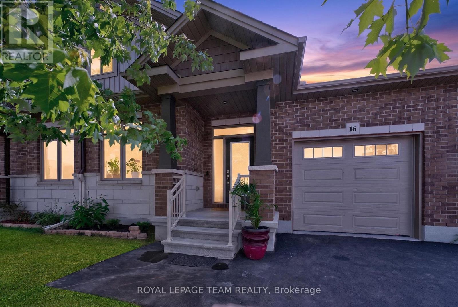 Semi-detached bungalow with garage