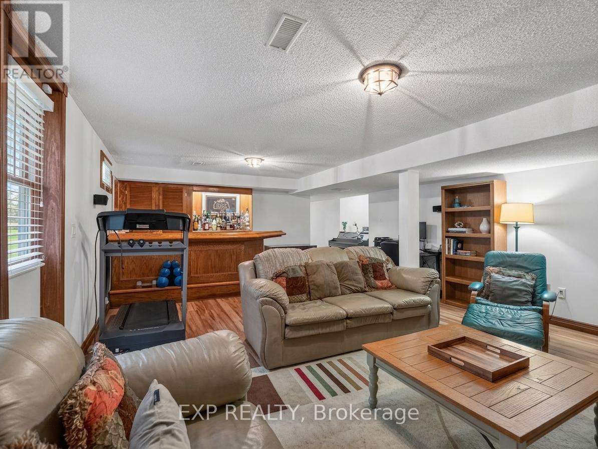 38 CAPRI STREET - 26