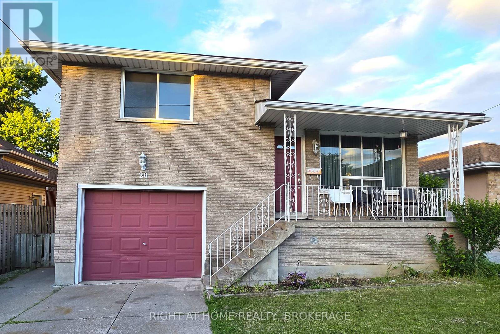 20 AUGUSTA AVENUE - 10