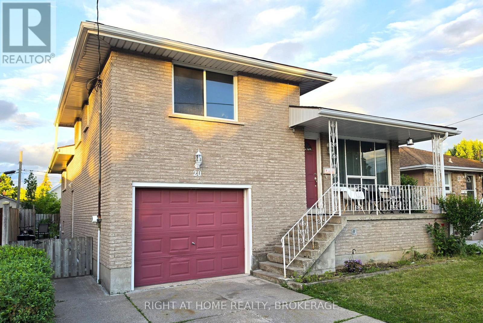 20 AUGUSTA AVENUE - 12