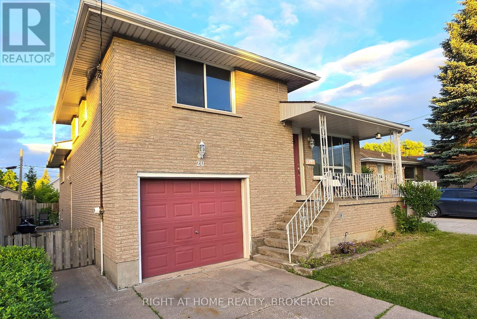 20 AUGUSTA AVENUE - 13