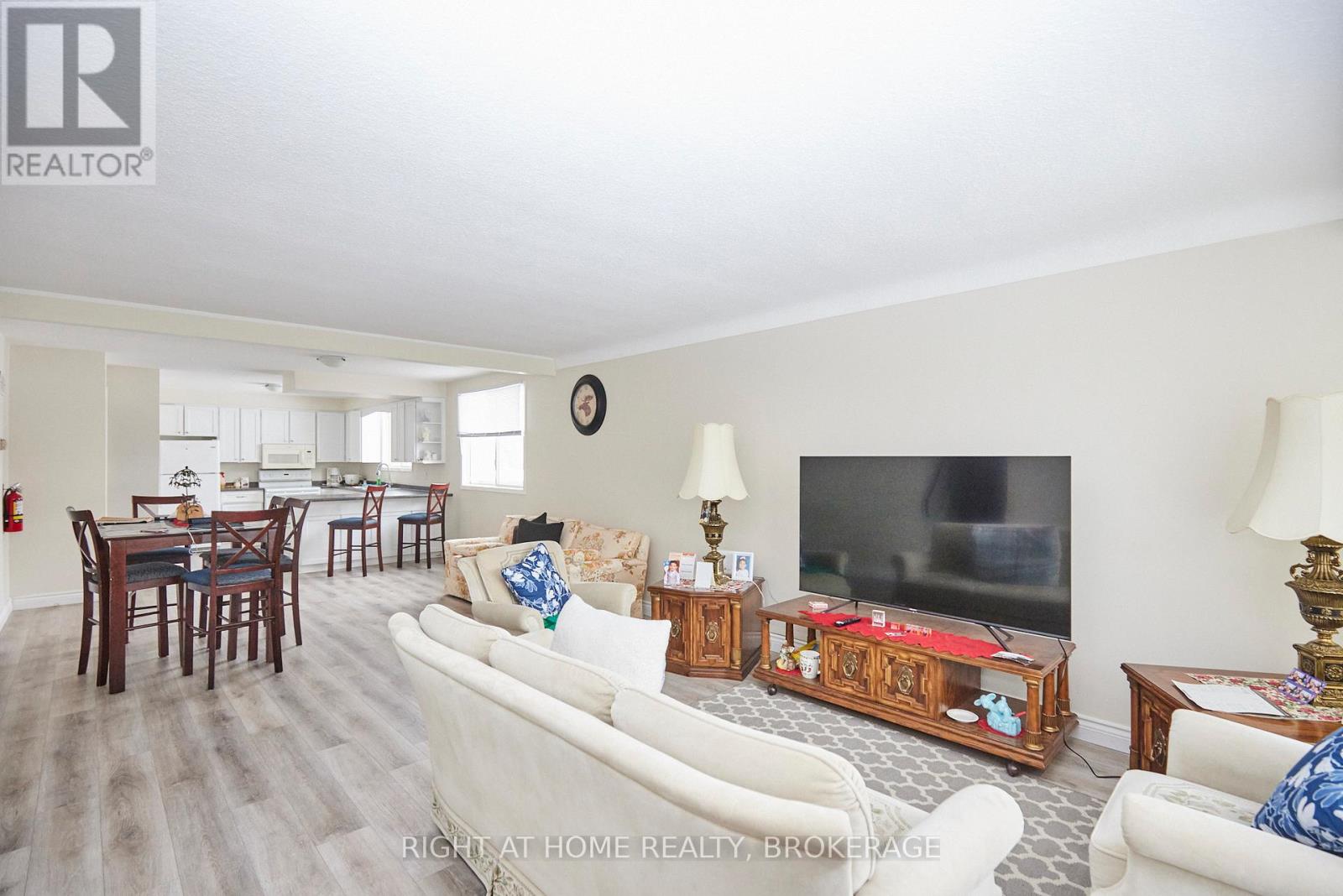 20 AUGUSTA AVENUE - 14