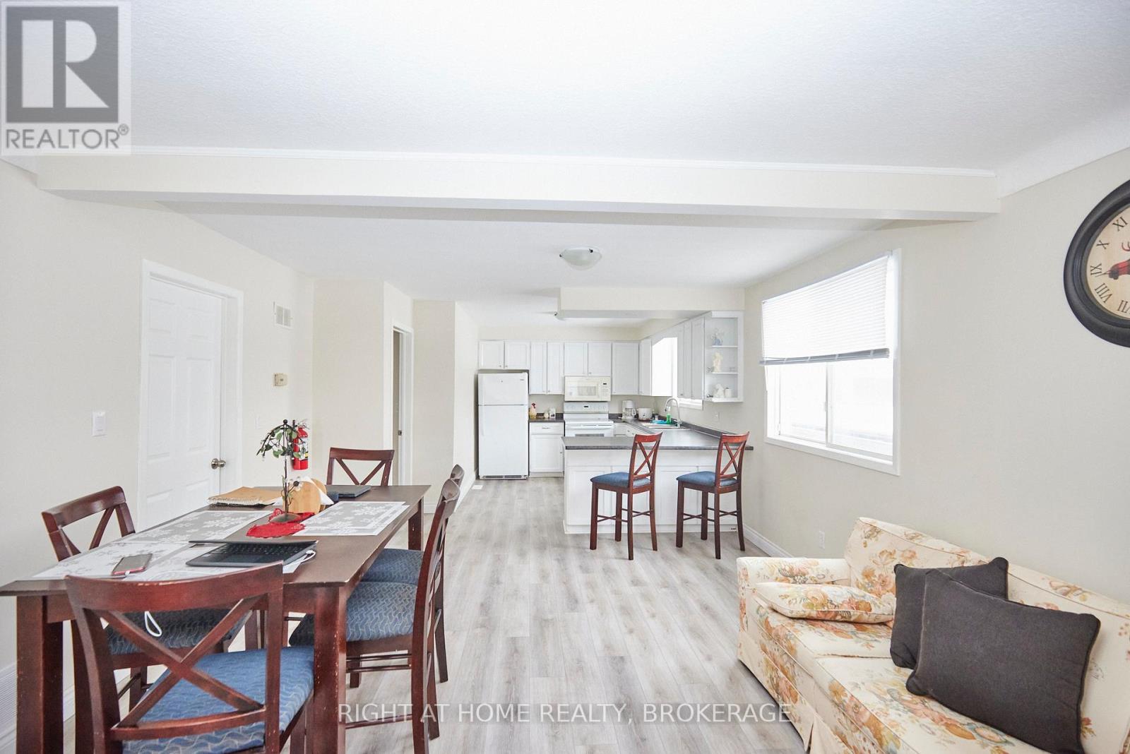 20 AUGUSTA AVENUE - 16