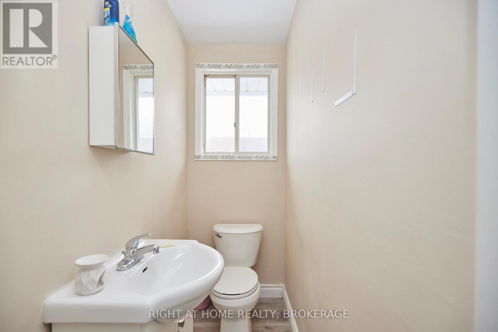 20 AUGUSTA AVENUE - 22