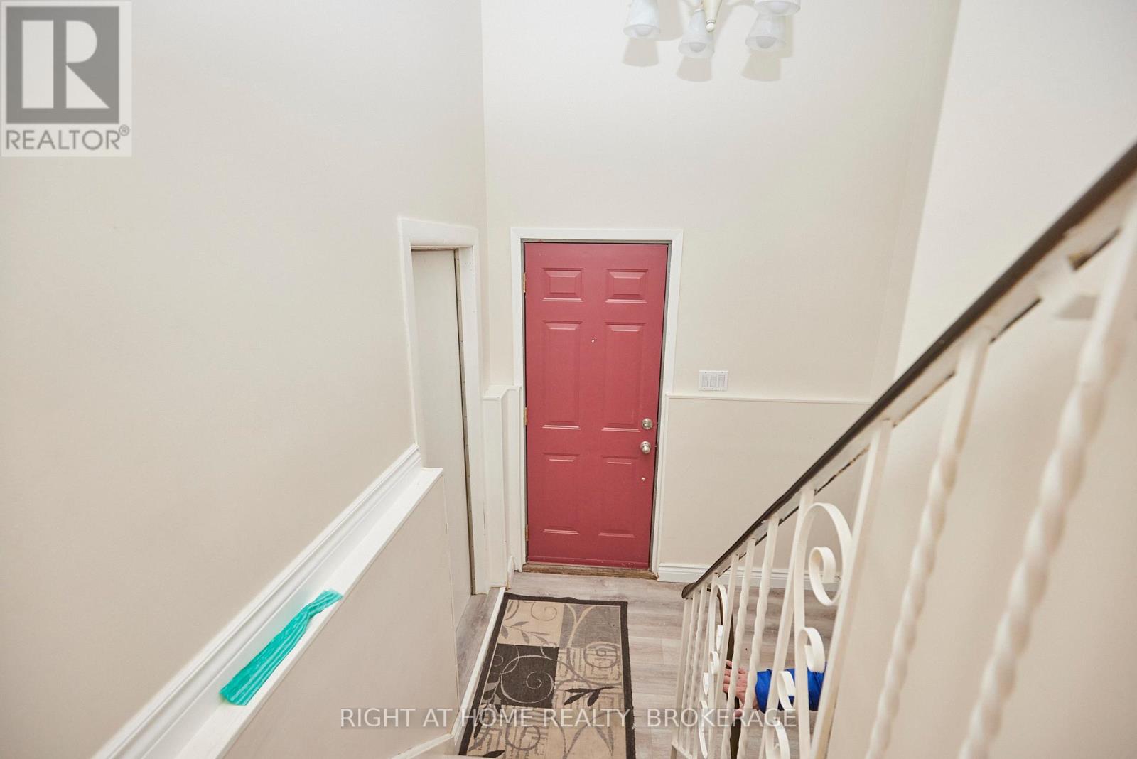 20 AUGUSTA AVENUE - 26