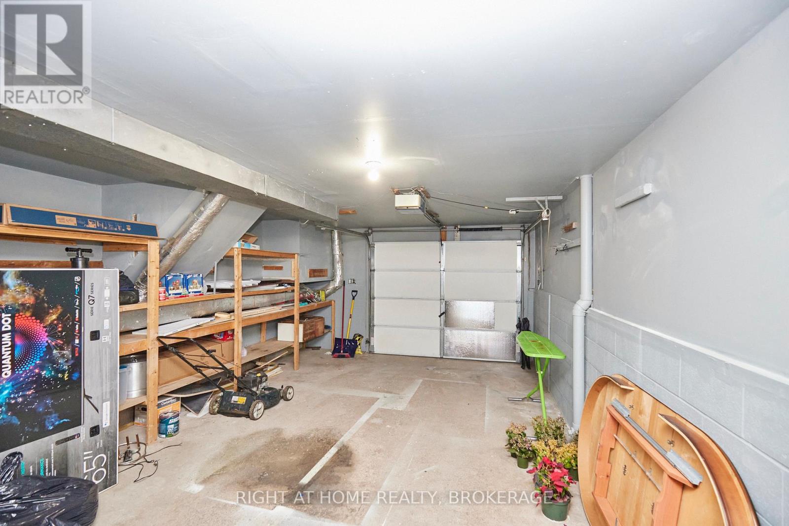20 AUGUSTA AVENUE - 27