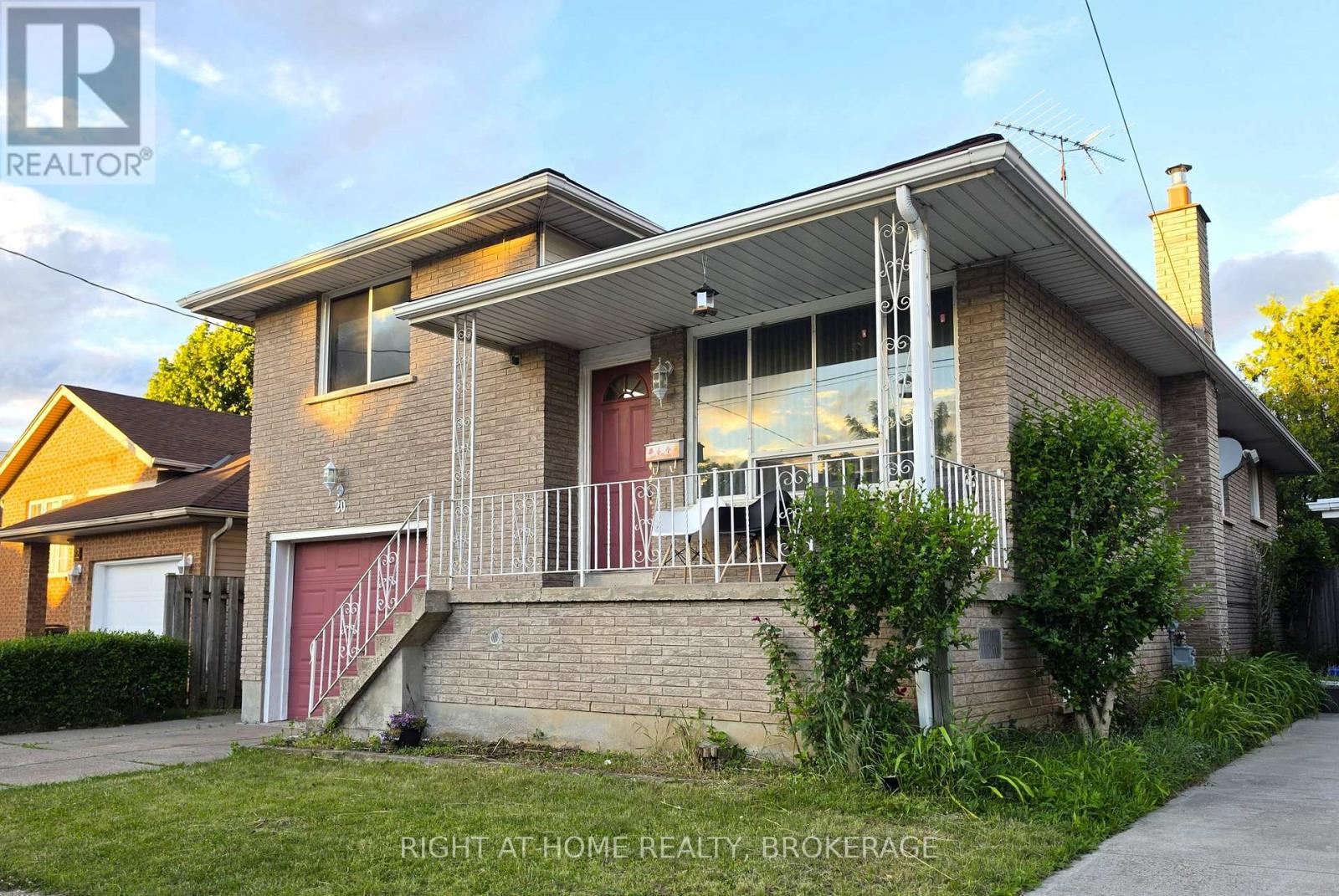 20 AUGUSTA AVENUE - 5