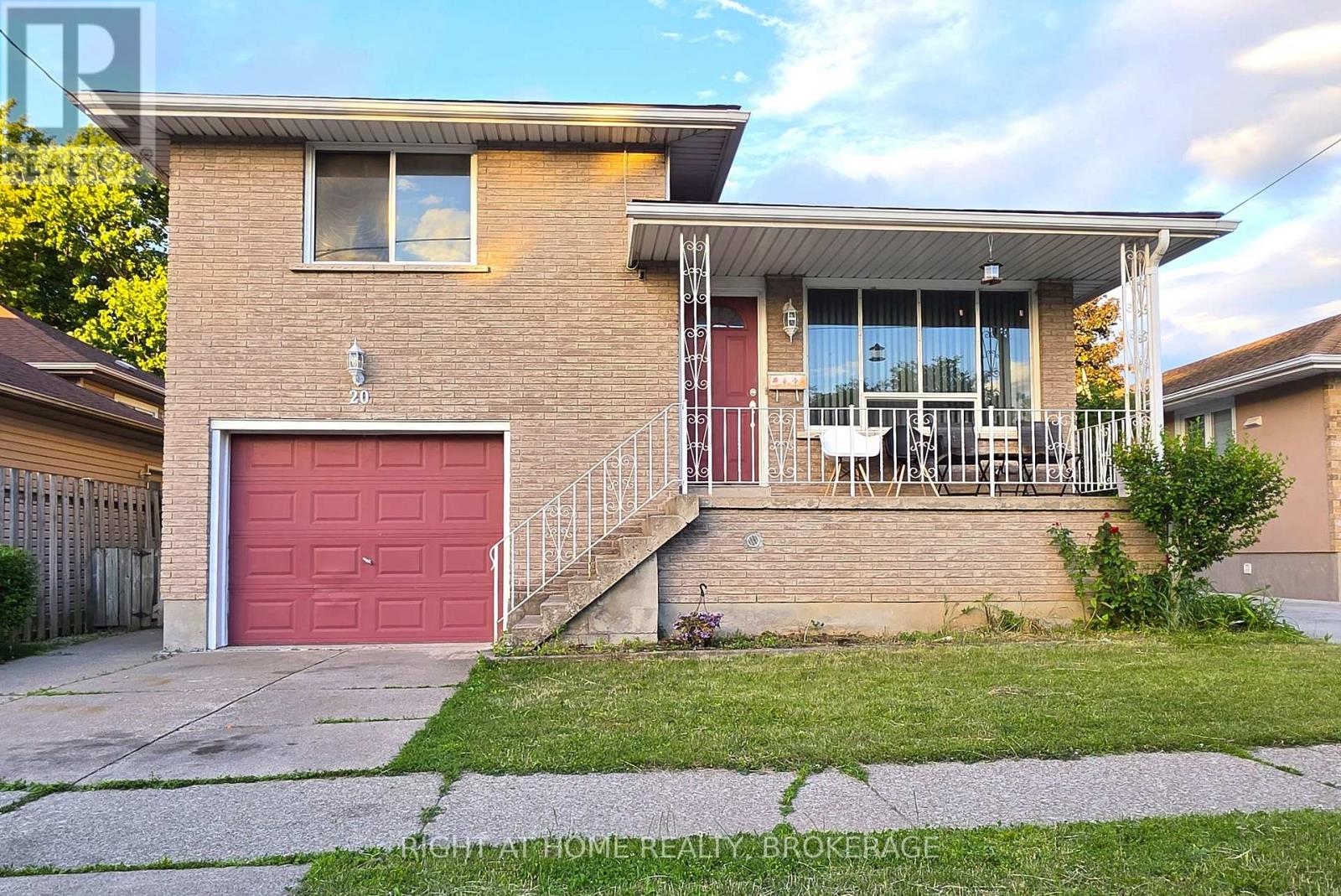 20 AUGUSTA AVENUE - 8
