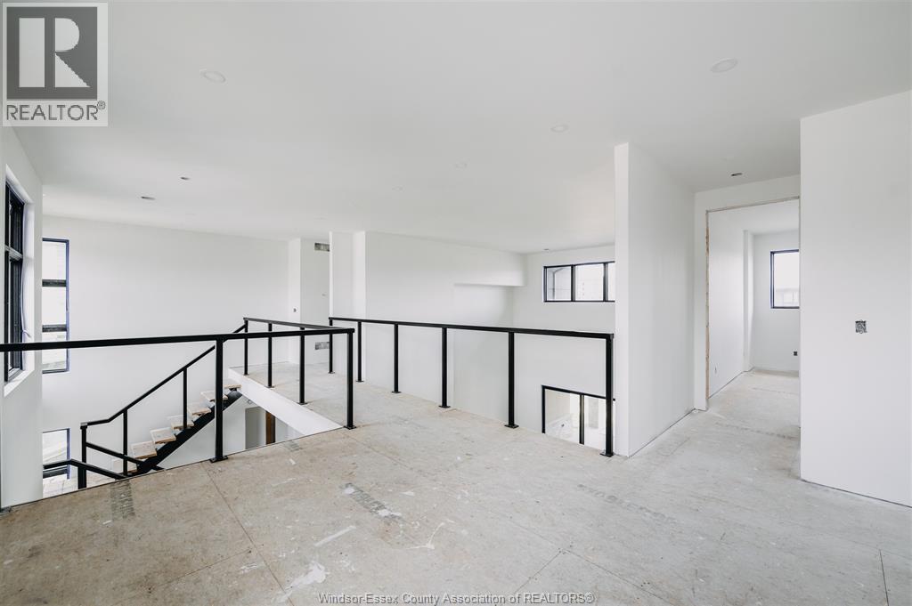 65 UNITY COURT - 14