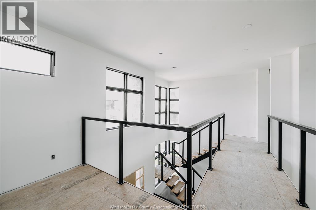 65 UNITY COURT - 16