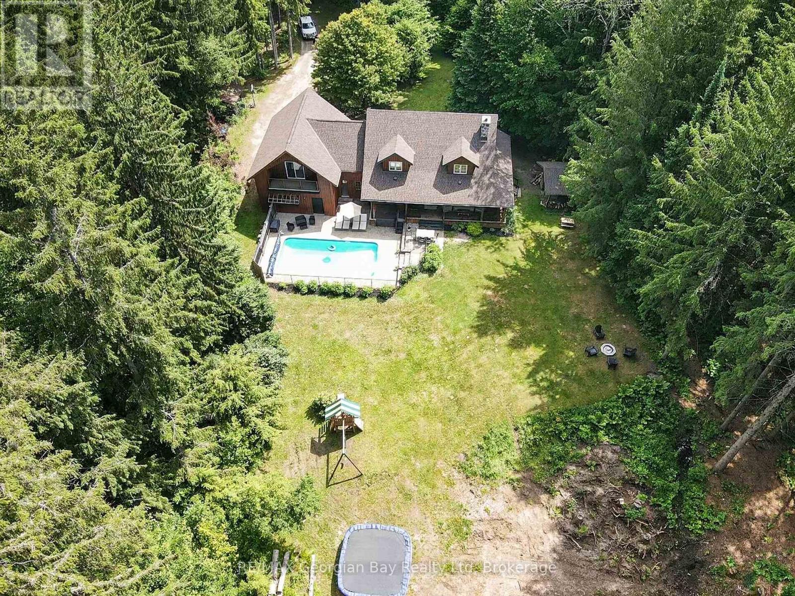 19 KINGFISHER CRESCENT - 41