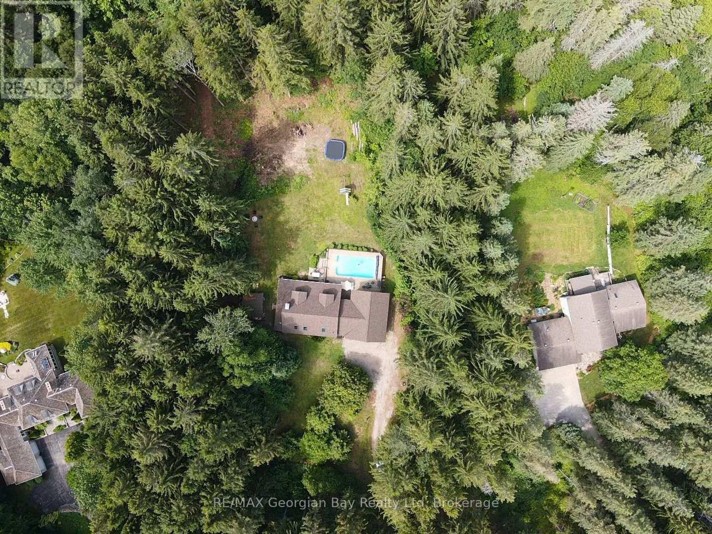 19 KINGFISHER CRESCENT - 42