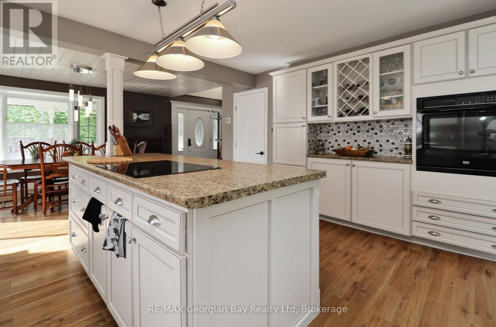 4 MOORE AVENUE - 11