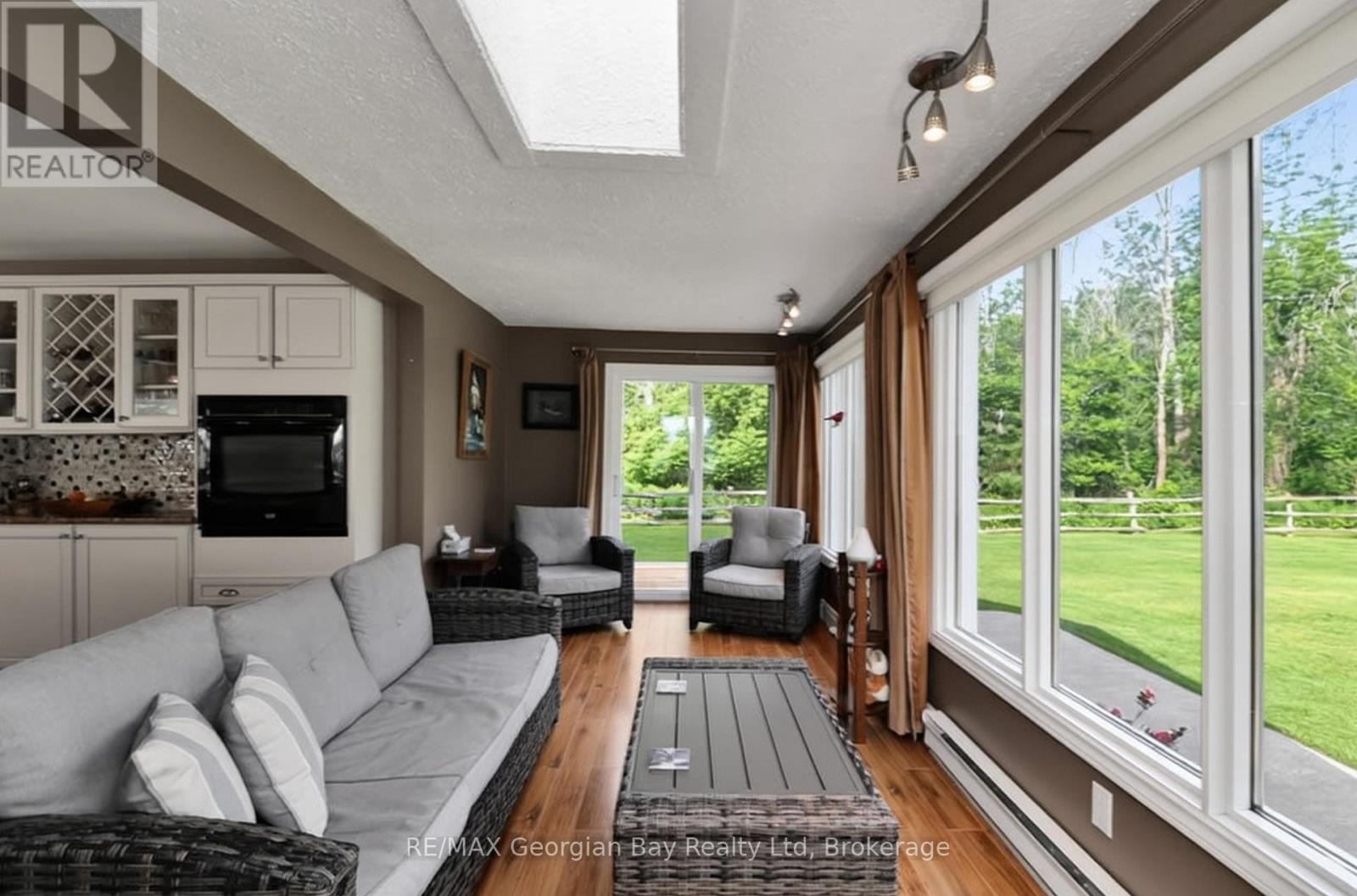 4 MOORE AVENUE - 14