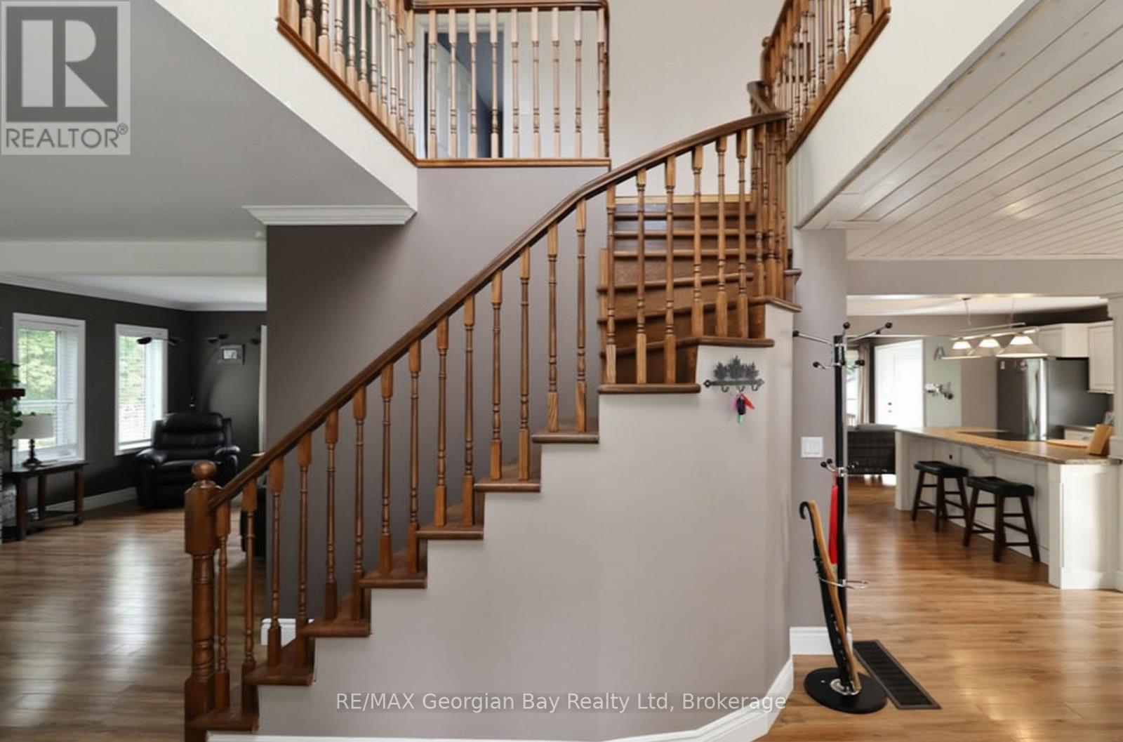 4 MOORE AVENUE - 19