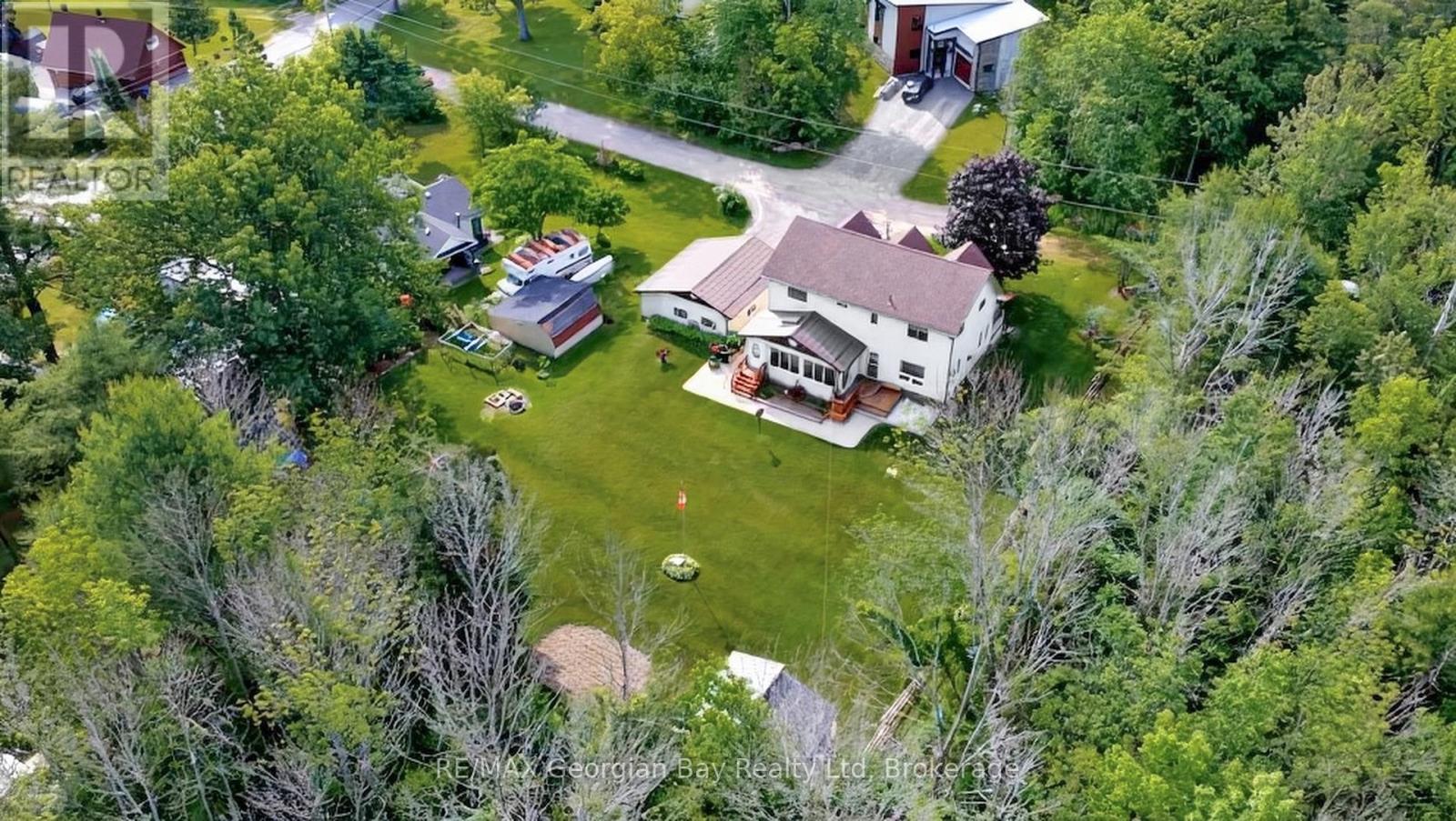 4 MOORE AVENUE - 29
