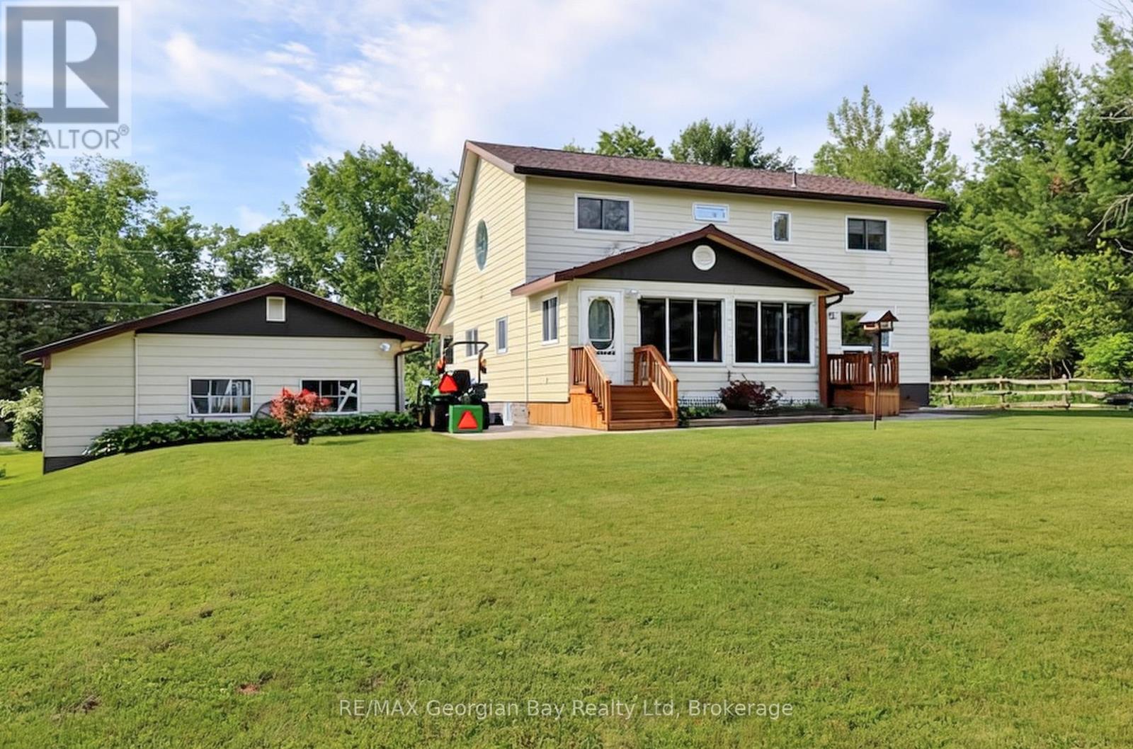 4 MOORE AVENUE - 31