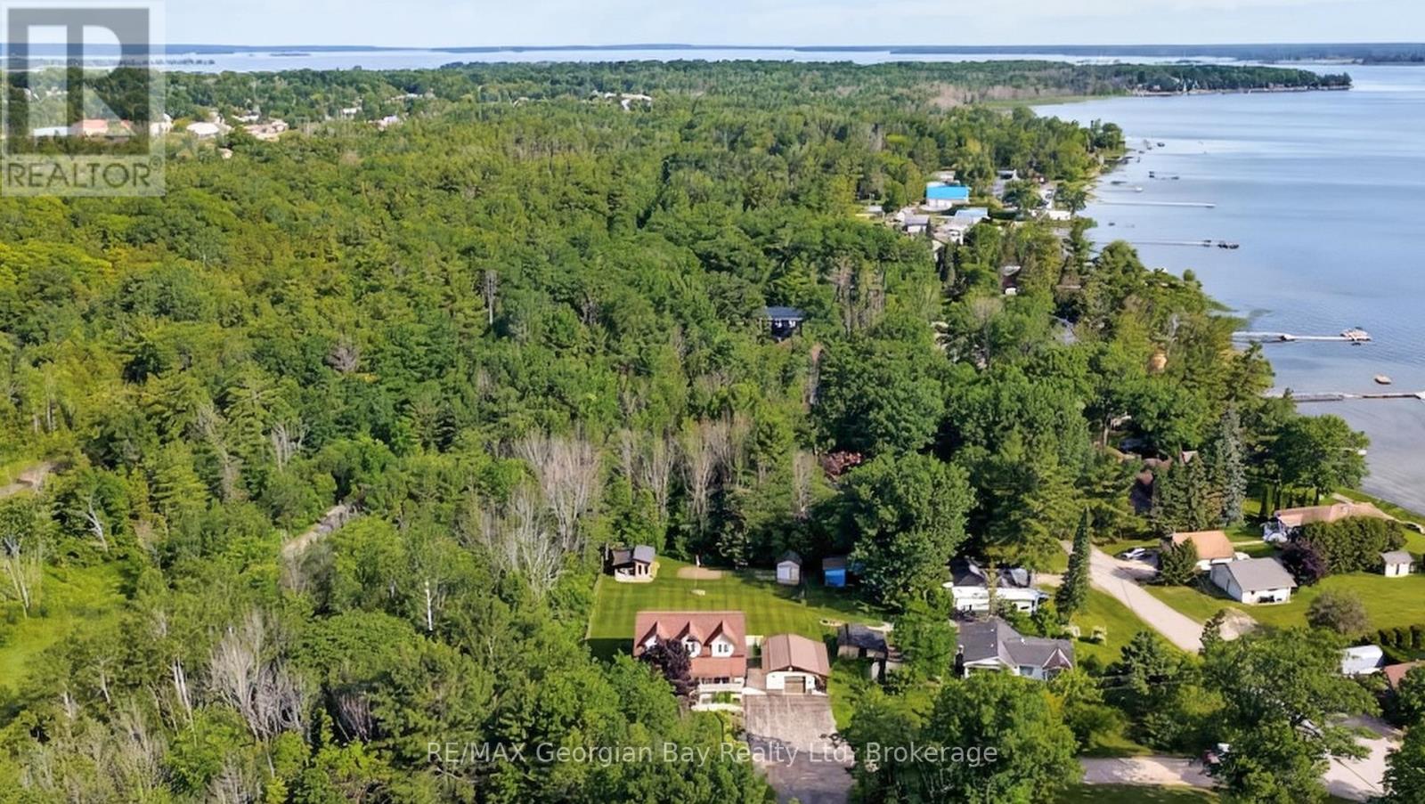 4 MOORE AVENUE - 38
