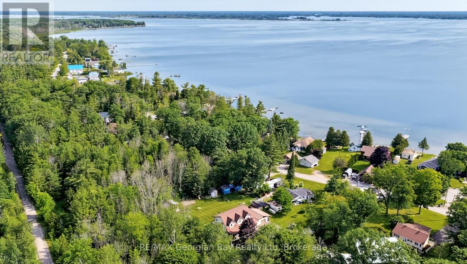 4 MOORE AVENUE - 39