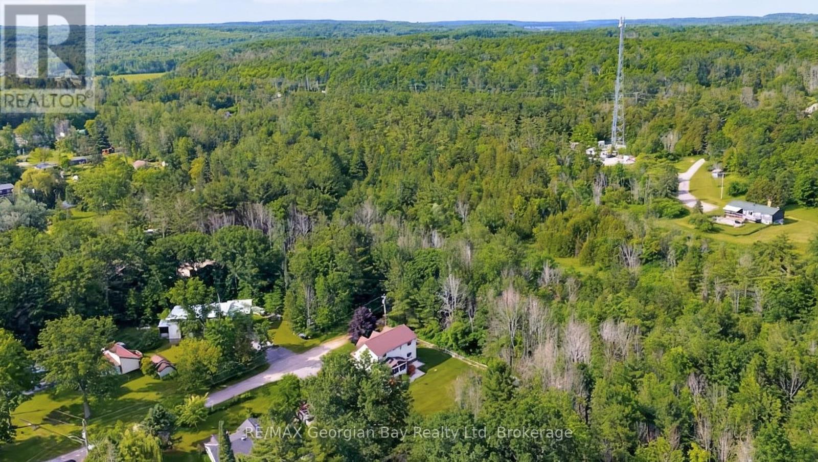 4 MOORE AVENUE - 42