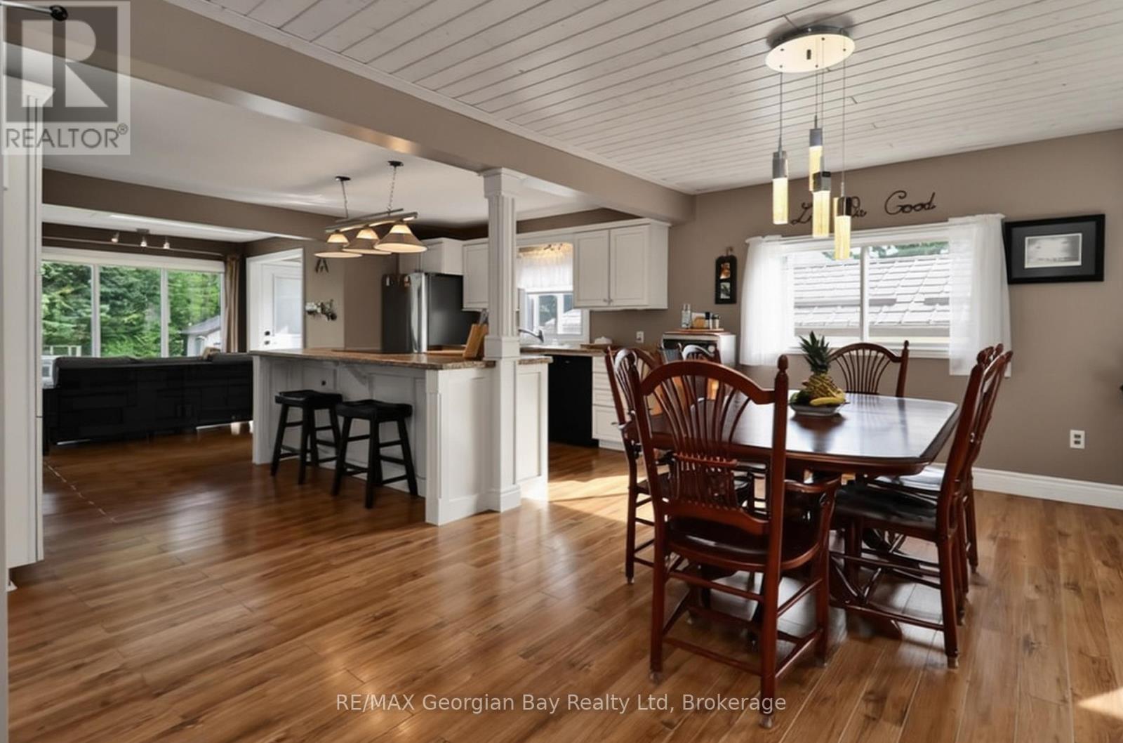 4 MOORE AVENUE - 7