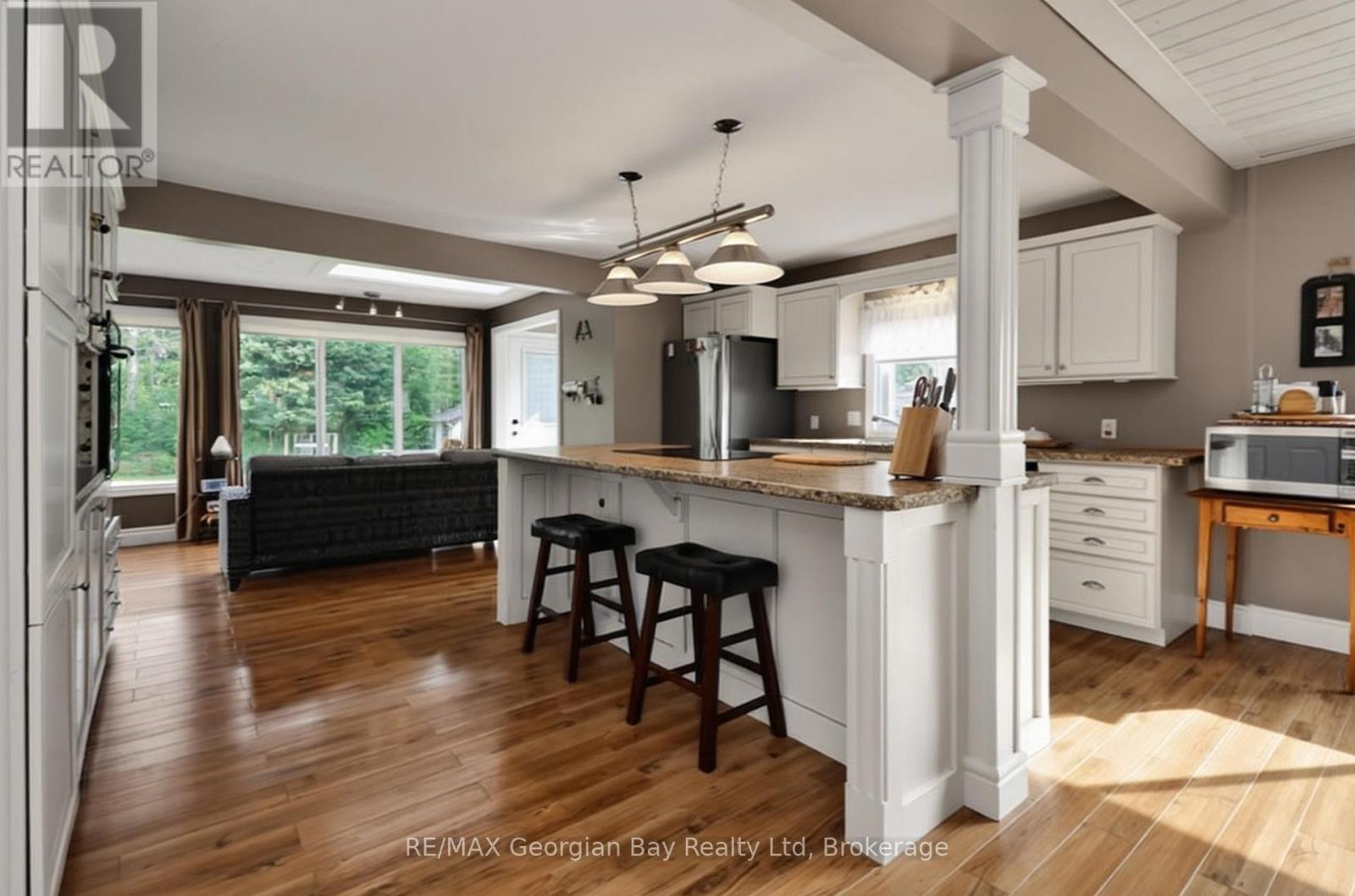 4 MOORE AVENUE - 9
