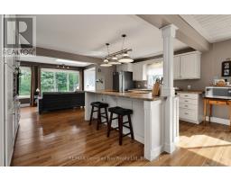 4 Moore Avenue, Tay, ON L0K2A0 Photo 9