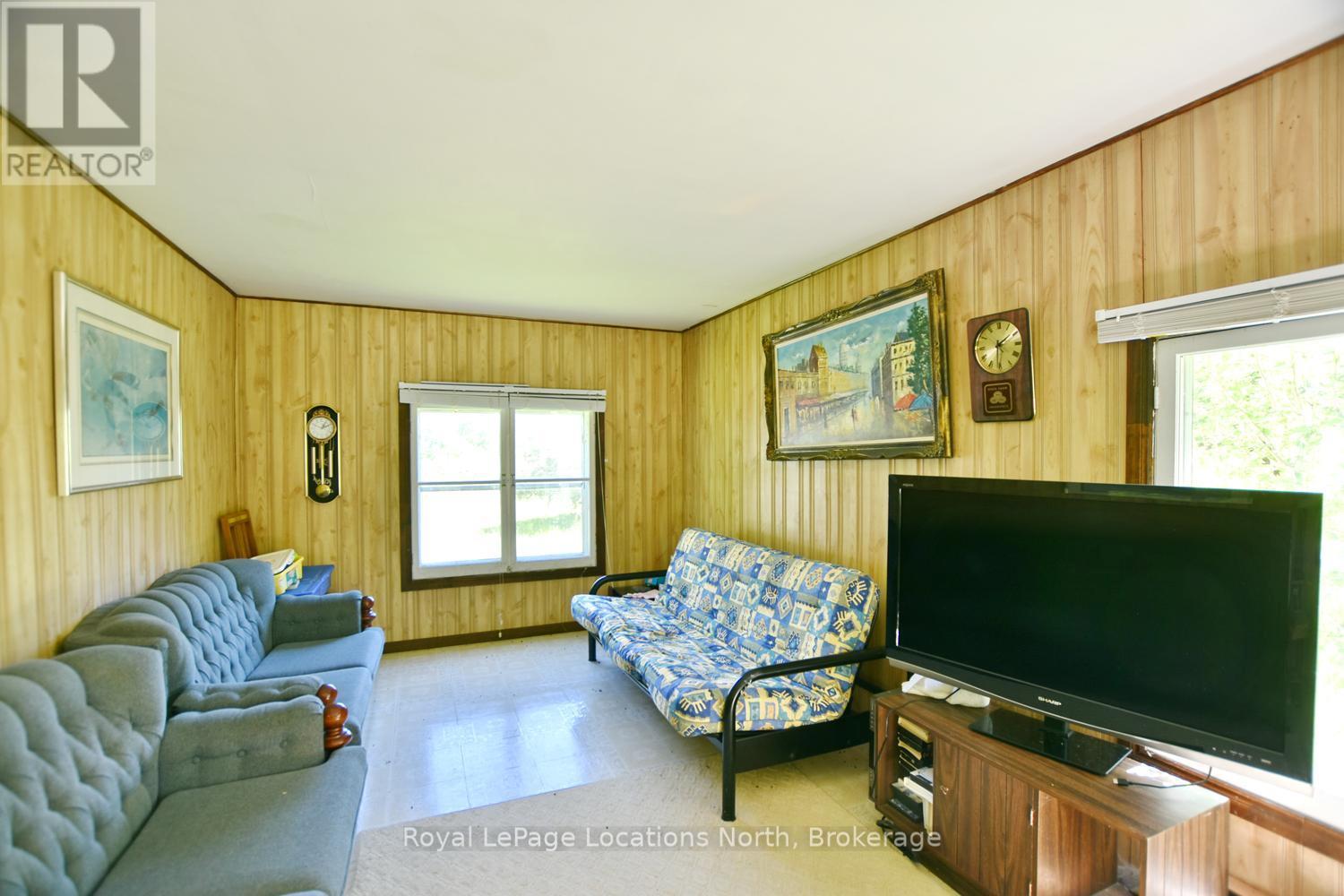 20 MARILYN AVENUE N - 13