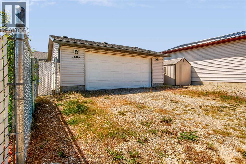2806 22 Street — photo 33