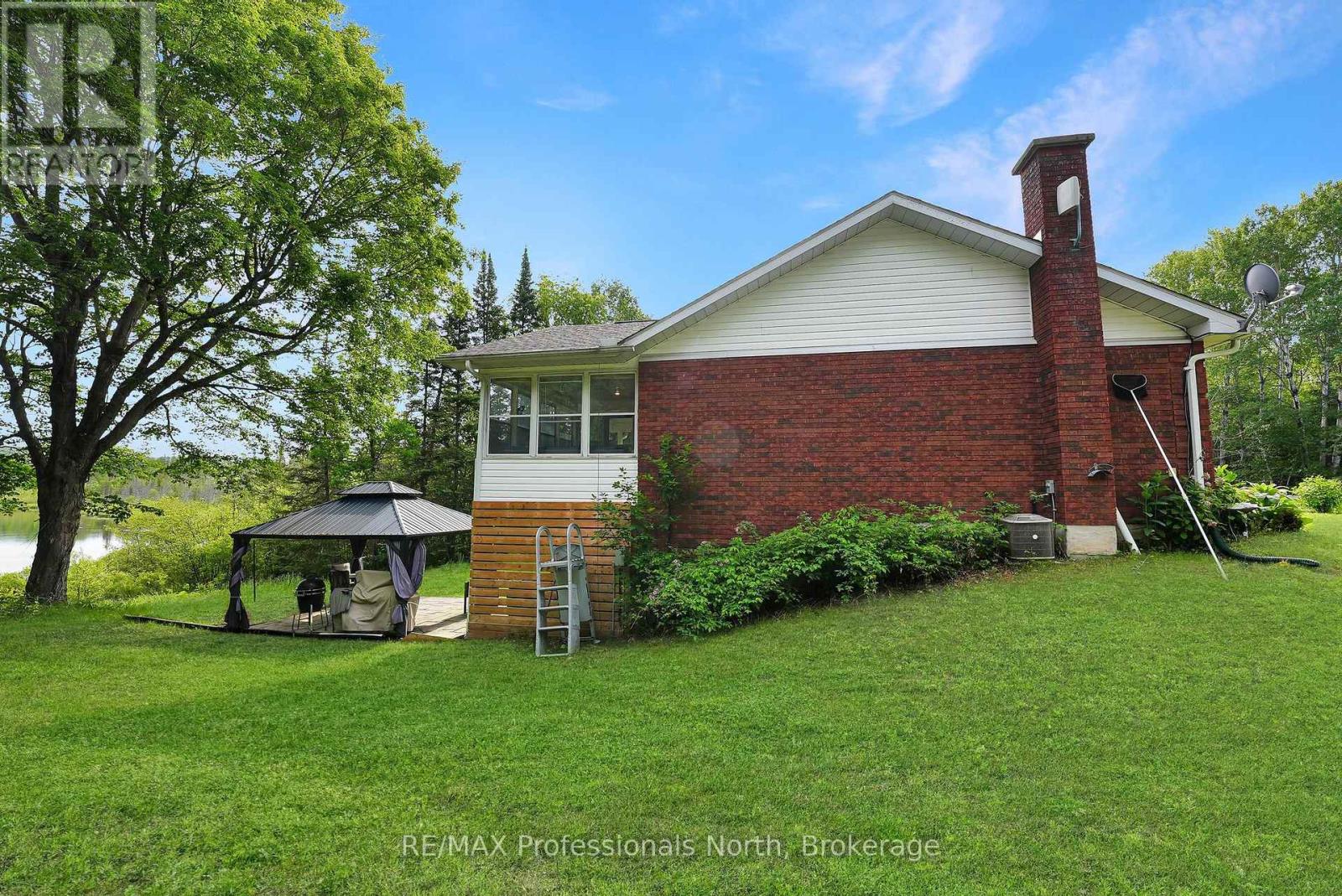 1187 WOODS ROAD - 43