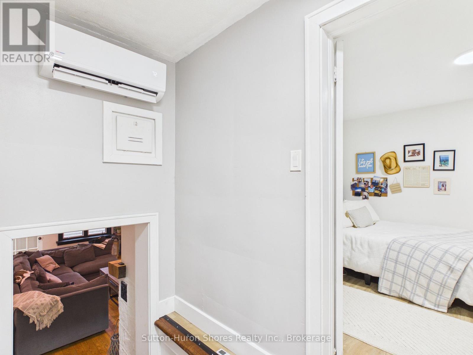 669 LOUIS STREET - 14