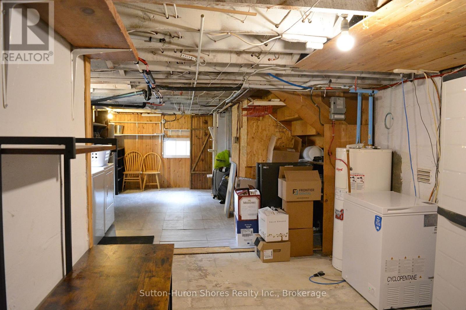 669 LOUIS STREET - 27