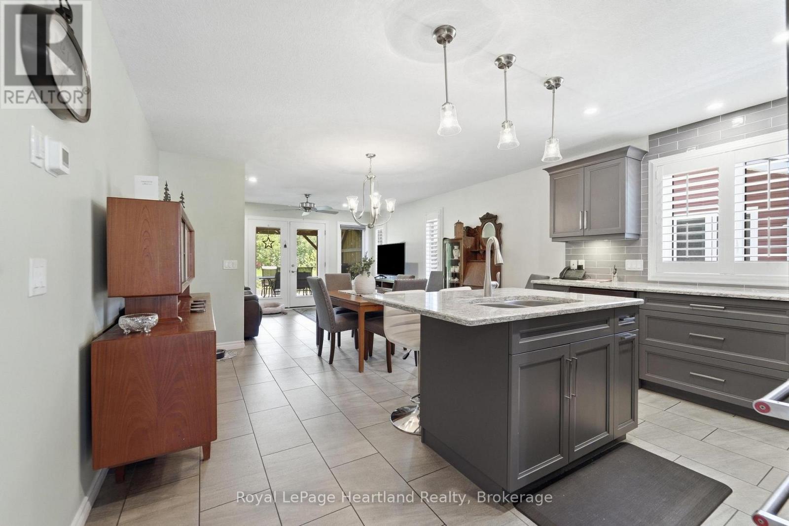 37 LAKE BREEZE DRIVE - Image 10