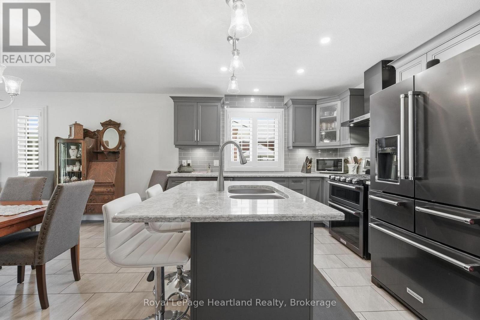 37 LAKE BREEZE DRIVE - Image 11